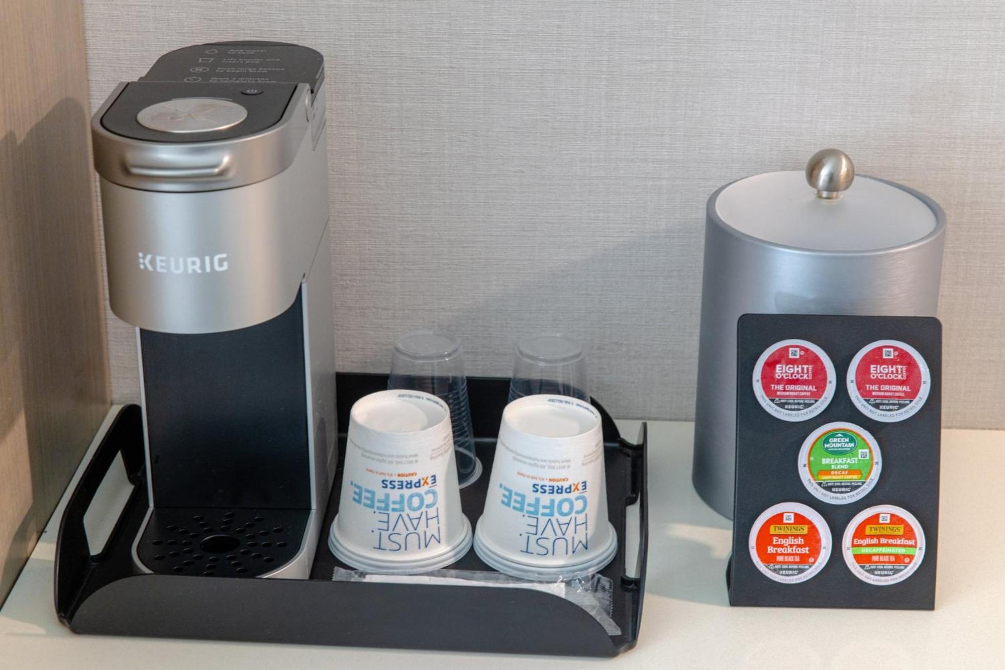 Holiday Inn Express - Neptune By Ihg Exterior photo